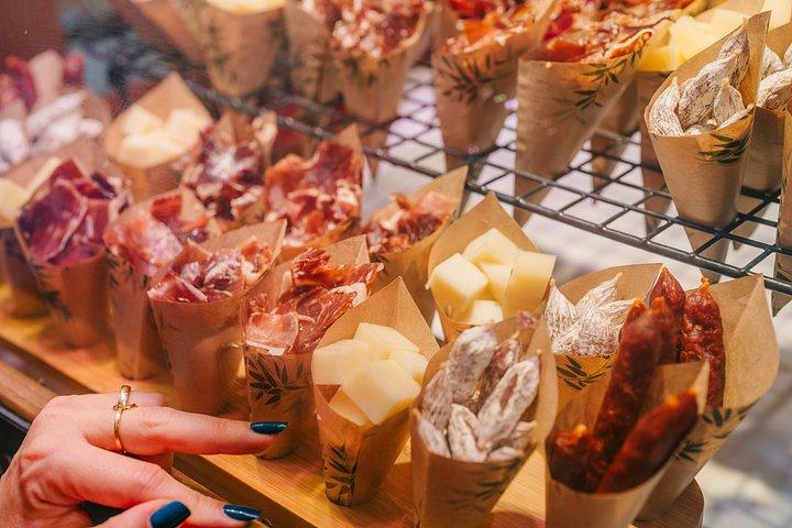 バレンシアフードツアー: 地元の人とのタパス、飲み物、歓喜