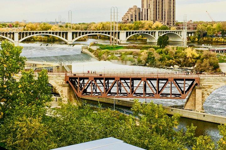 Minneapolis självguidad ljudvandringstur i Mill District