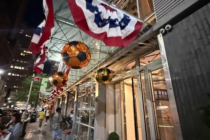 NYC Pub Crawl: Midtown/Times Square VIP Access & Prof Photos