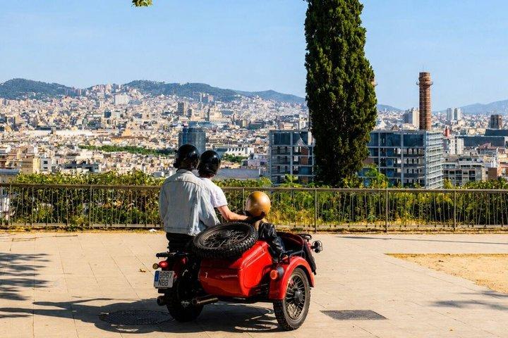 サイドカーバイクで行くバルセロナプライベートツアー