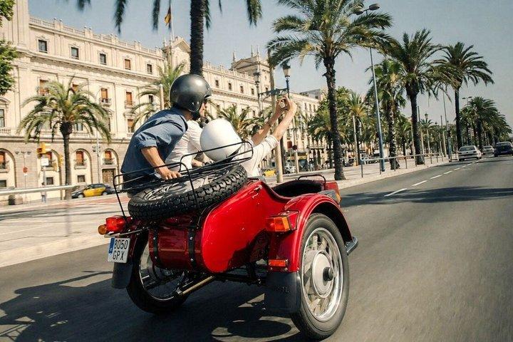 サイドカーバイクで行くバルセロナプライベートツアー