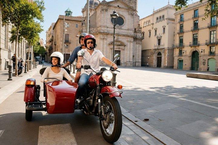 サイドカーバイクで行くバルセロナプライベートツアー