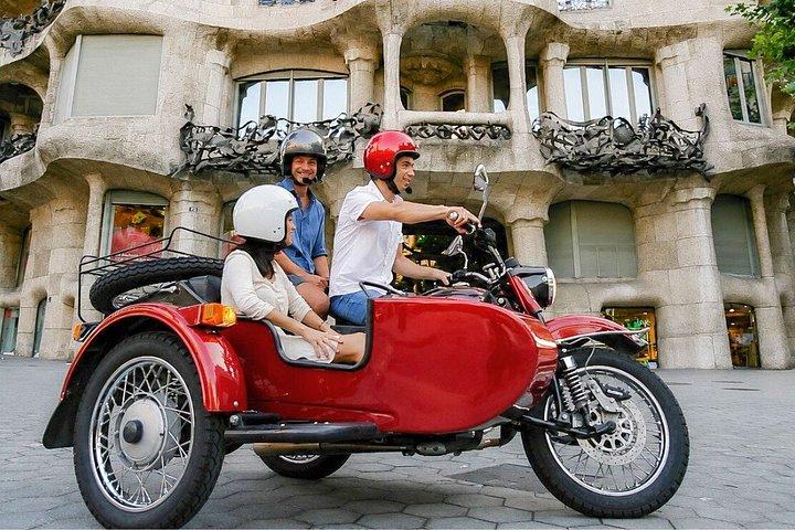 サイドカーバイクで行くバルセロナプライベートツアー