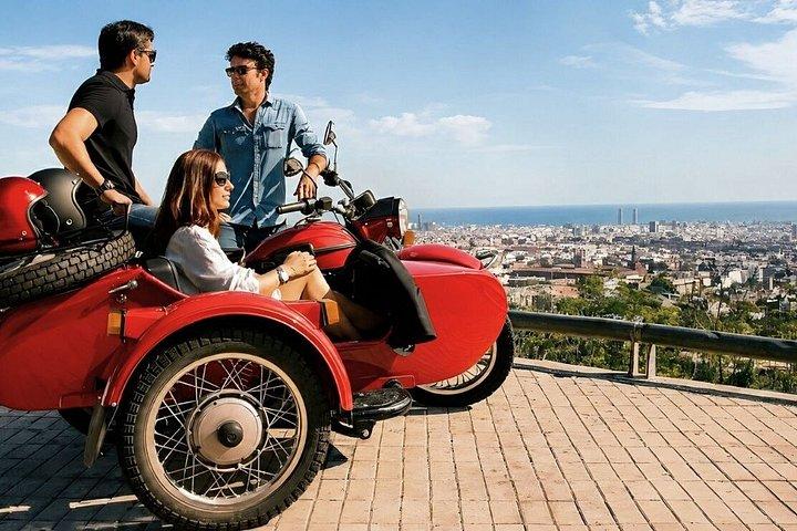 サイドカーバイクで行くバルセロナプライベートツアー