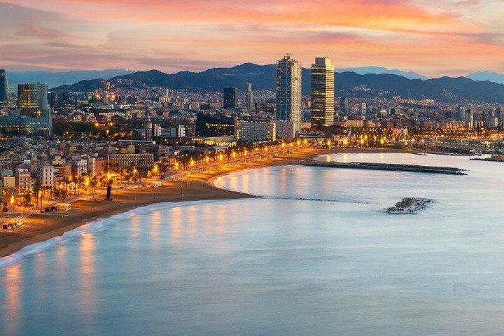 Barcelona Sunset and Night Tour by Sidecar Motorcycle