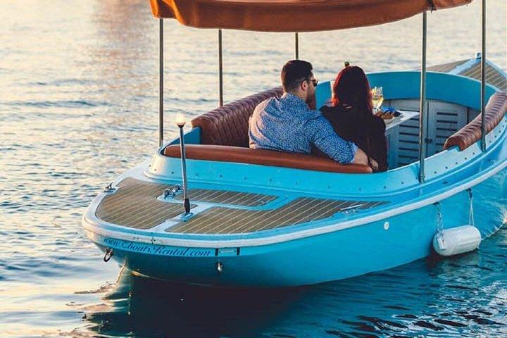 Hotell nära Fantail E-Boat Rental in Newport Beach