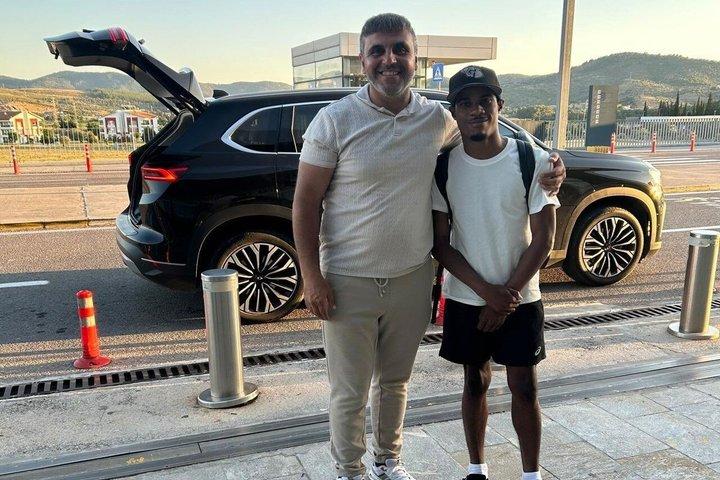 Aeroporto de Milas-Bodrum para Marmaris, Bodrum e mais transporte privado