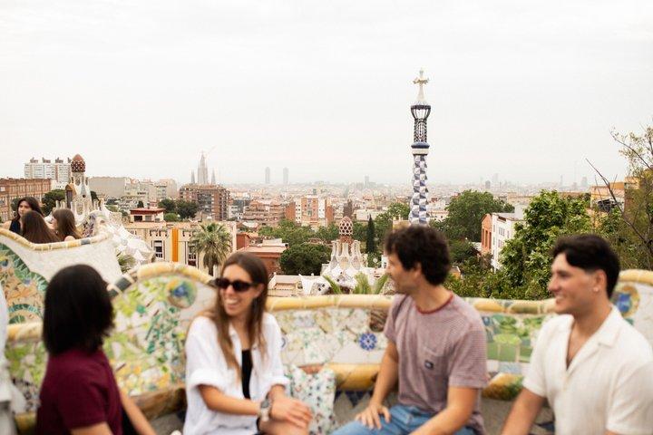 Tour del Parco Guell e della Sagrada Familia con biglietti salta fila