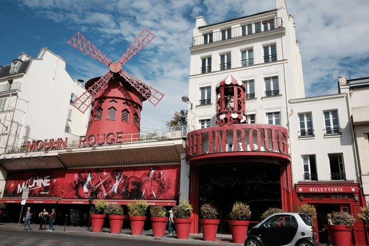 Montmartre Zelfstandige Tour van Schandaal en Kunst