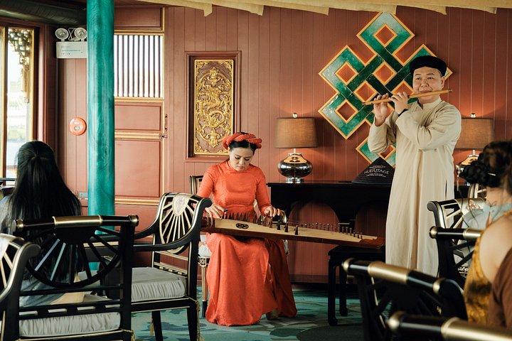 Hue : Hueritageによる香水川でのアフタヌーンティークルーズ