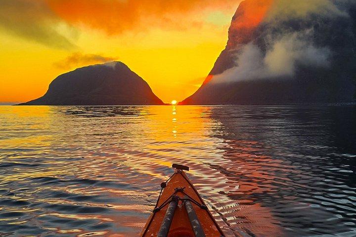 Lofoten: Tour in Kayak al Sole di Mezzanotte Premium - Max. 6 Ospiti