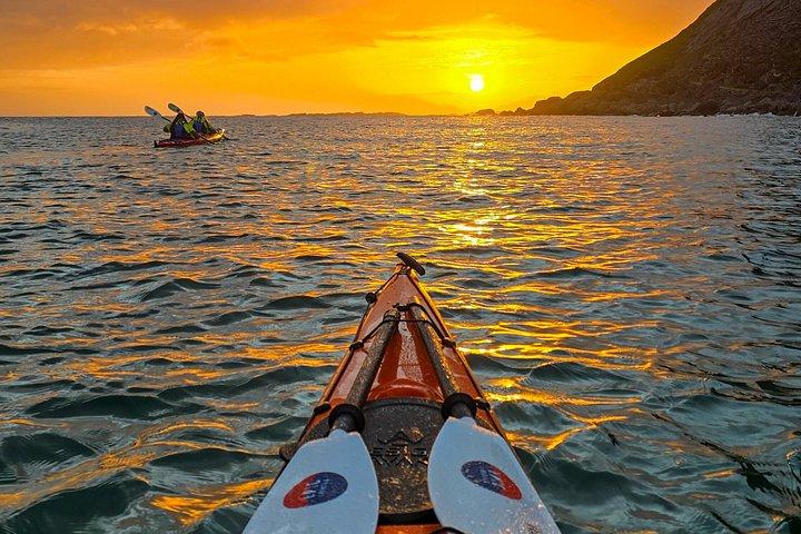 Lofoten: Tour in Kayak al Sole di Mezzanotte Premium - Max. 6 Ospiti
