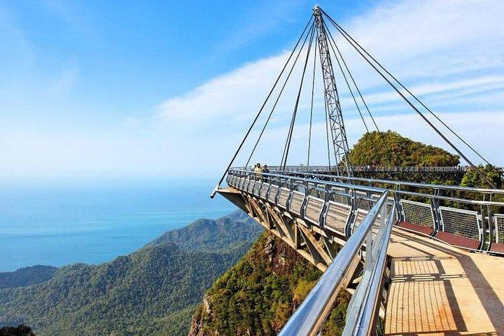 ランカウイケーブルカーイーグルネストスカイブリッジガイドツアー