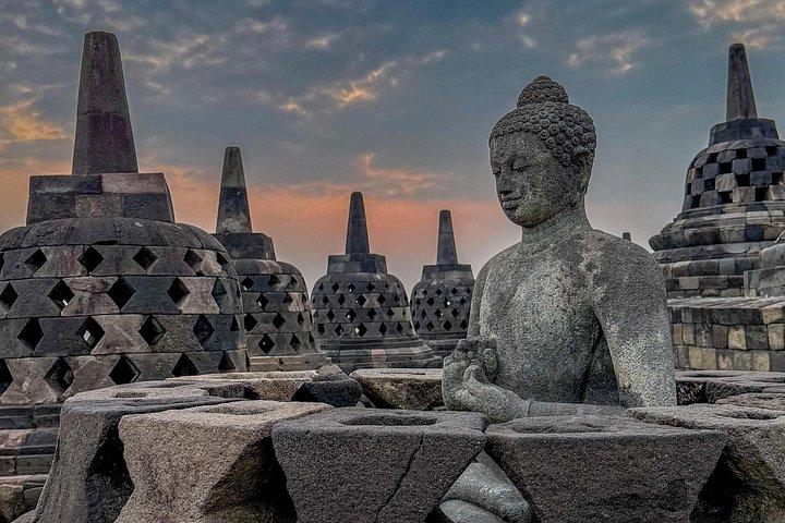 Yogyakarta: Borobudur Sunrise & Prambanan with Private Driver
