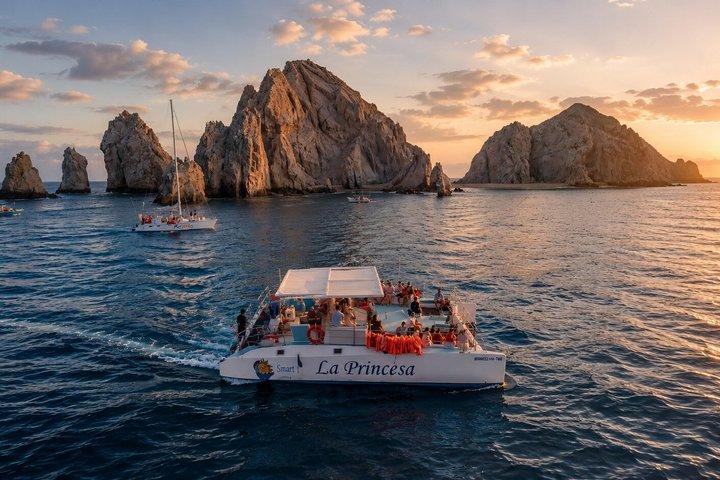 Los Cabos Private Catamaran Sunset Cruise med snacks og åben bar