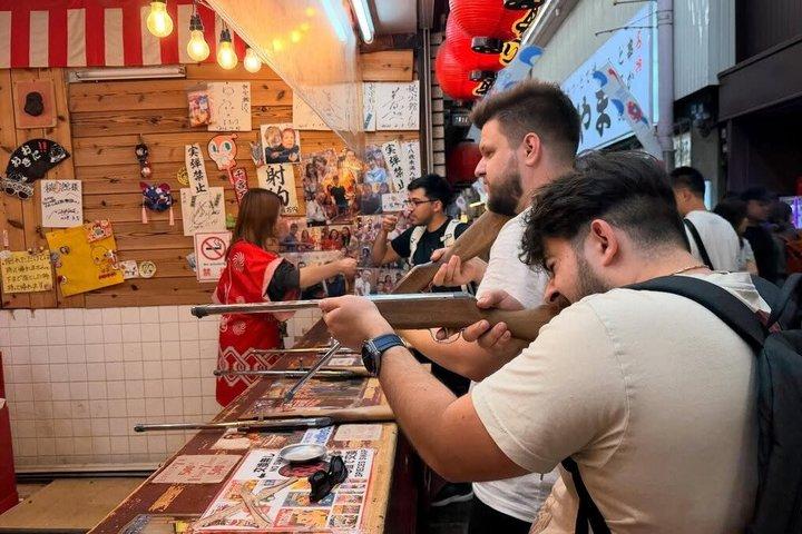 Excursão privada de comida de rua de Osaka