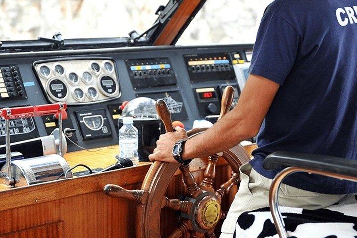 Abu Dhabi: Yas Island Sightseeing Dhow kryssning