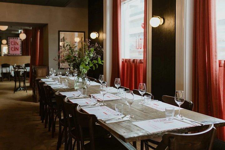 レイキャビク・オール・イン・ワン・フード・ツアー - 地元の人々と食事、飲み物、探検