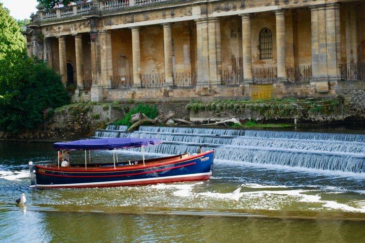 Pulteney Weir Prosecco Cruise på floden Avon i Bath
