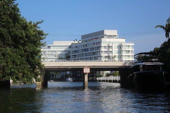 マイアミのユニークなプライベートボートツアー： Discover & Enjoy Your Way