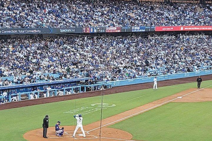 プライベートLAドジャースタジアムミニバンツアー