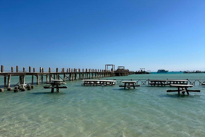 Oplev snorkling i Orange Bay med bådtur i Hurghada