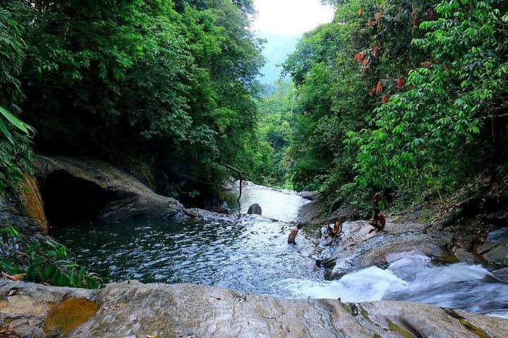 Privétransfer van Nuwara Eliya naar Colombo met Rafting Adventure