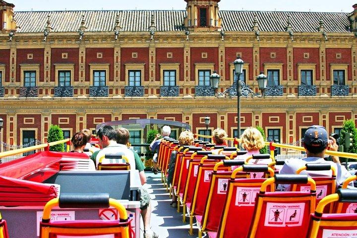 Sevilha : Alcázar, Catedral e autocarro Hop-On Hop-Off 24h