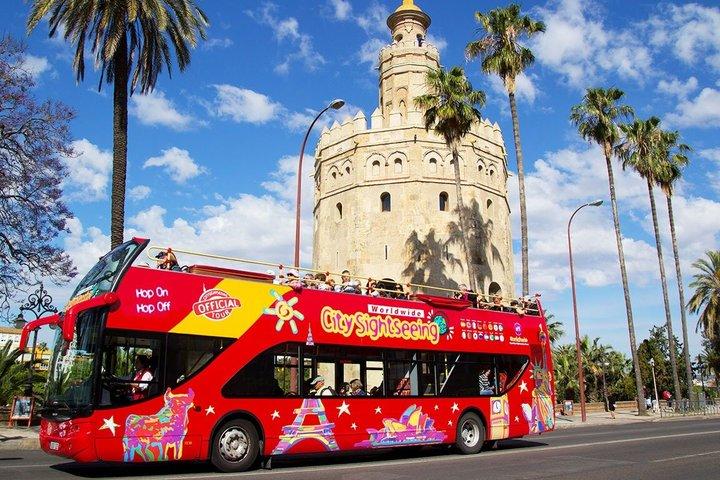Sevilha : Alcázar, Catedral e autocarro Hop-On Hop-Off 24h