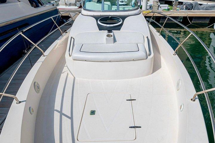 Dubai 60 Mins Speed Boat for 8 Pax