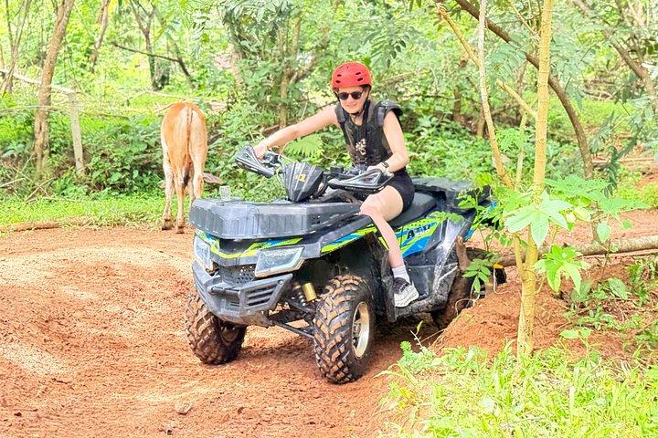 チェンマイアドベンチャーATVラフティングスティッキーフォールズ＆ブアトン洞窟