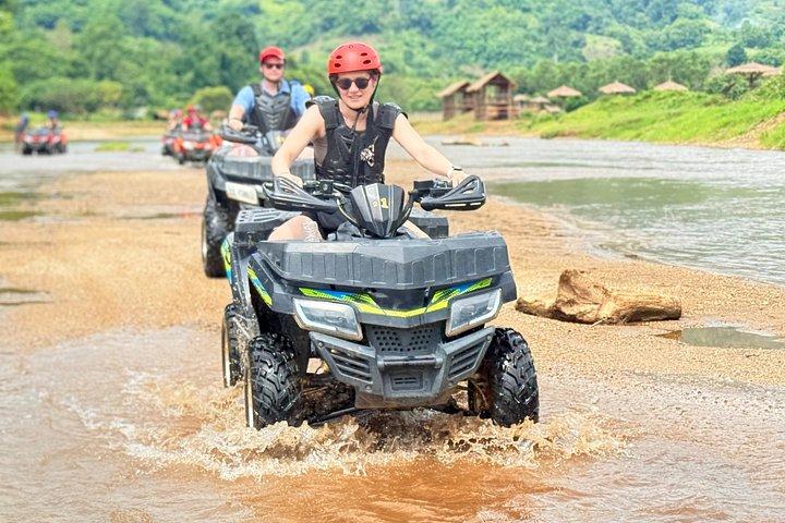 チェンマイアドベンチャーATVラフティングスティッキーフォールズ＆ブアトン洞窟