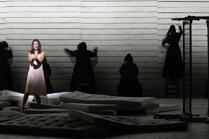 Jenůfa al Metropolitan Opera House Biglietto