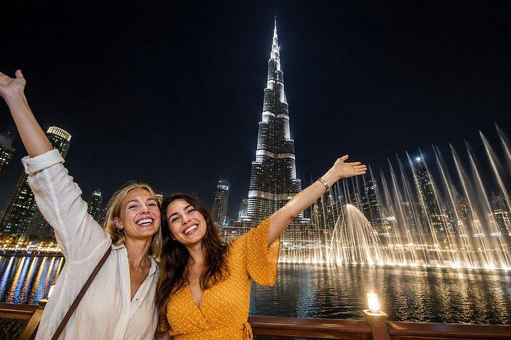 Burj Khalifaチケットで夜のドバイシティツアー