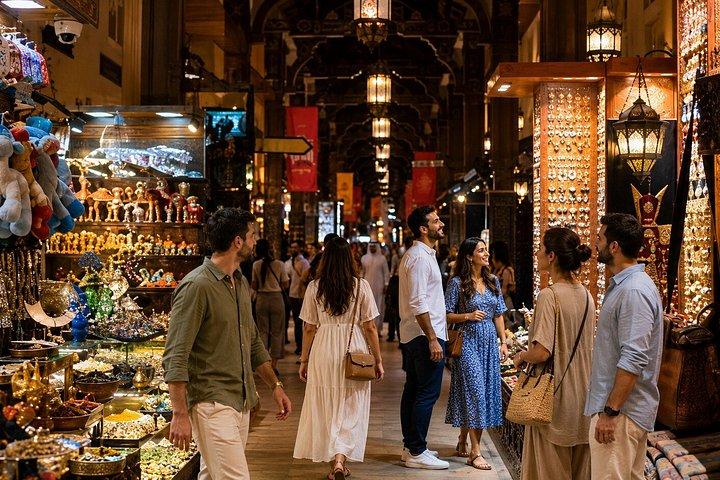 Burj Khalifaチケットで夜のドバイシティツアー