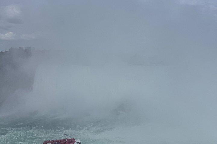 プライベート当日トロントからナイアガラの滝までの往復