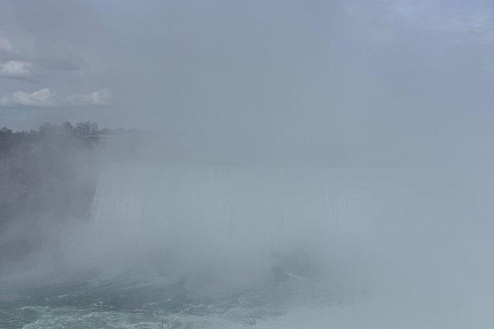 プライベート当日トロントからナイアガラの滝までの往復