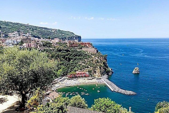 Guided Walking Tour of Vico Equense with Delizia al Limone
