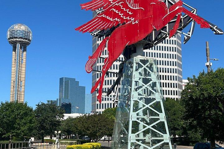 Guided Morning Jogging Tour with City Highlights
