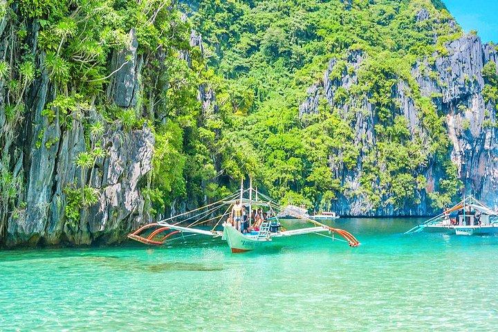 Tailor-Made 8-Day Philippines Private Palawan Tour with Family