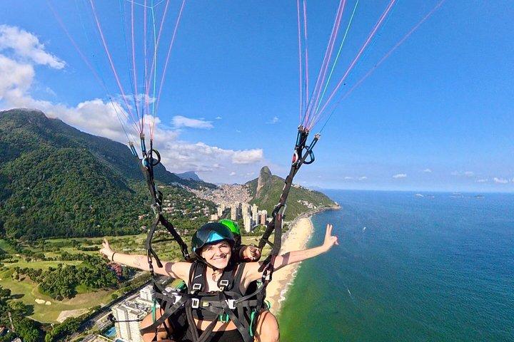RIO Paragliding Flight w/ ブラジル女子チャンピオン video inc