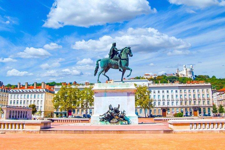 Lyon's World War II History Private Walking Tour