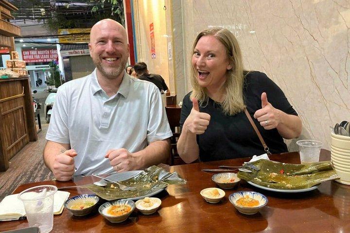 Da Nang Night Foodie Tour City e crociera sul fiume Han in privato