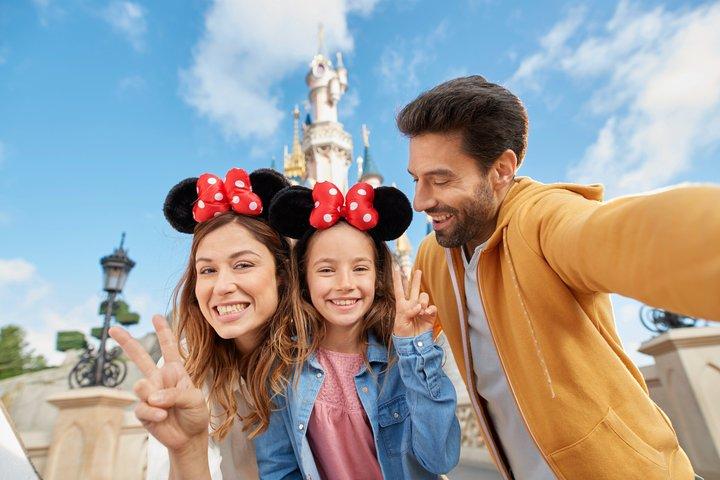 Disneyland® Paris Express Shuttle mit Ticket aus dem Zentrum von Paris