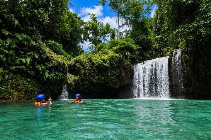 Cebu Kawasan Falls Canyoneering com Zipline e Almoço