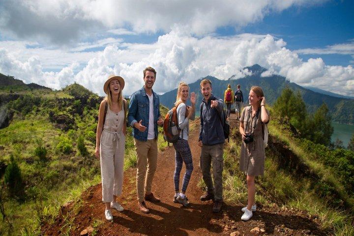 Bali Mount Batur Tour di trekking al tramonto con colazione
