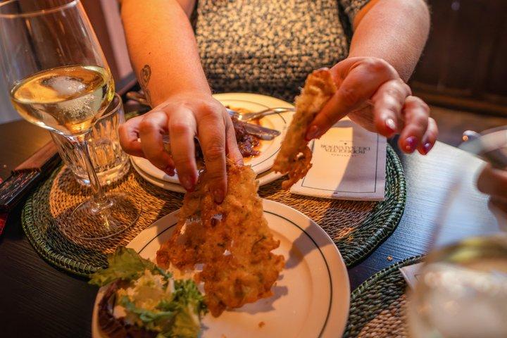 セビリアを食べる：タパス、飲み物、地元の味ツアー