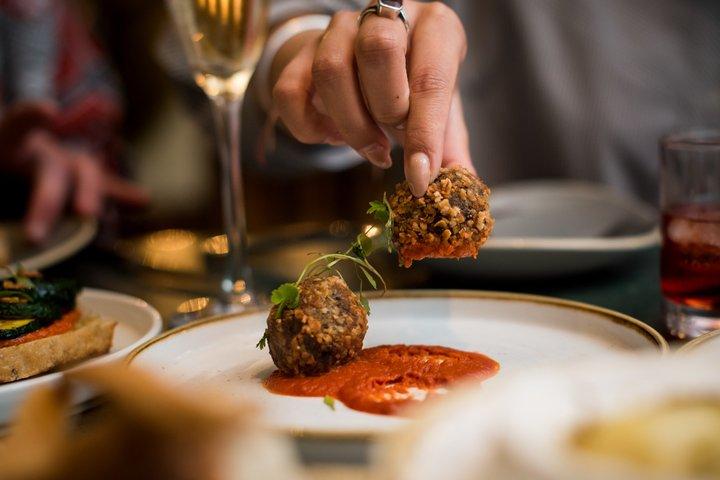 Excursão Premium de Comida e Bebida de Glasgow com EatWalk Tours