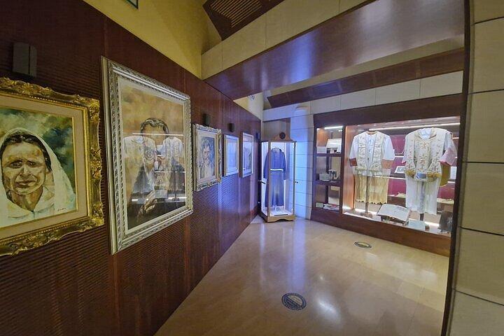 ローマ発ピオ神父の神殿とピエトレルチーナプライベート日帰りツアー