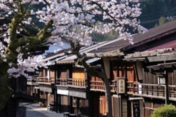 名古屋から車で巡る歴史ある犬山城と街めぐり